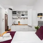 Aura 77 Zoliborz Apartment *