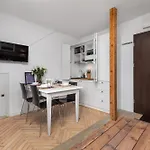 Aura 77 Zoliborz Apartment *