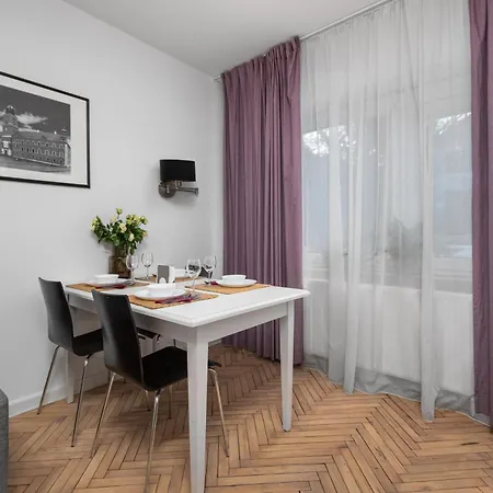 Aura 77 Zoliborz Apartment Warsaw