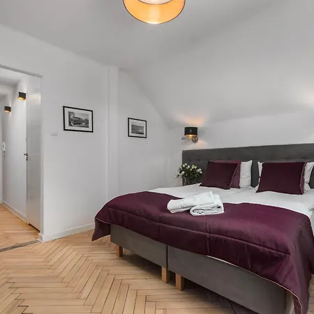 Aura 77 Zoliborz * Warsaw