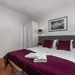 Aura 77 Zoliborz * Varsovia